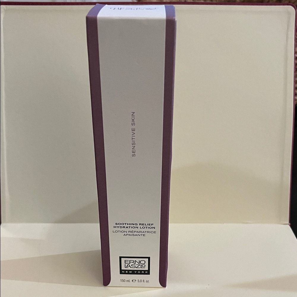 Erno Laszlo Sensitive Skin Hydration Lotion - Purple and White